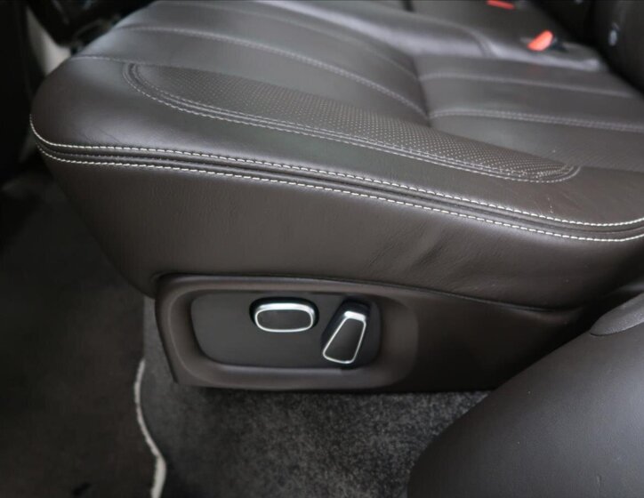 Land Rover Range Rover SUV / Terénní 4,4 l 250 kw