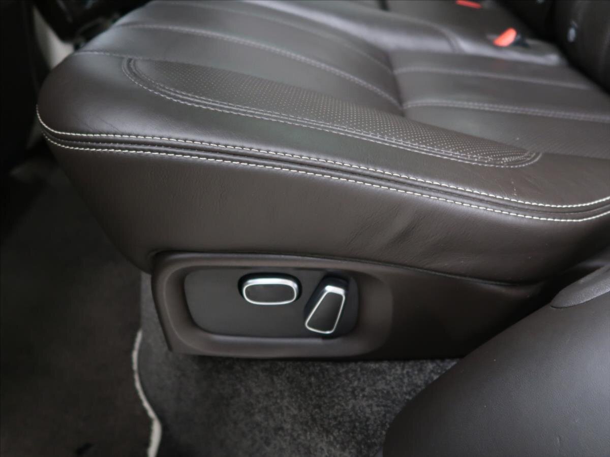 Land Rover Range Rover SUV / Terénní 4,4 l 250 kw