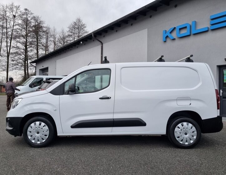 Opel Combo Skříň 1,5 l 96 kw