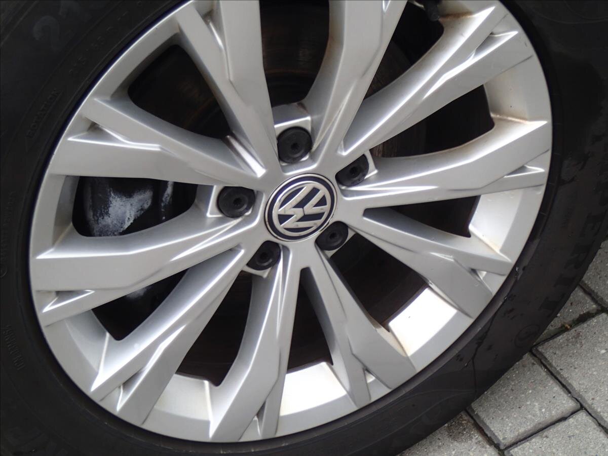 Volkswagen Tiguan SUV / Terénní 2,0 l 110 kw