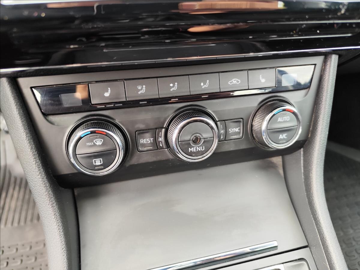 Škoda Superb Sedan / Limuzína 1,4 l 92 kw