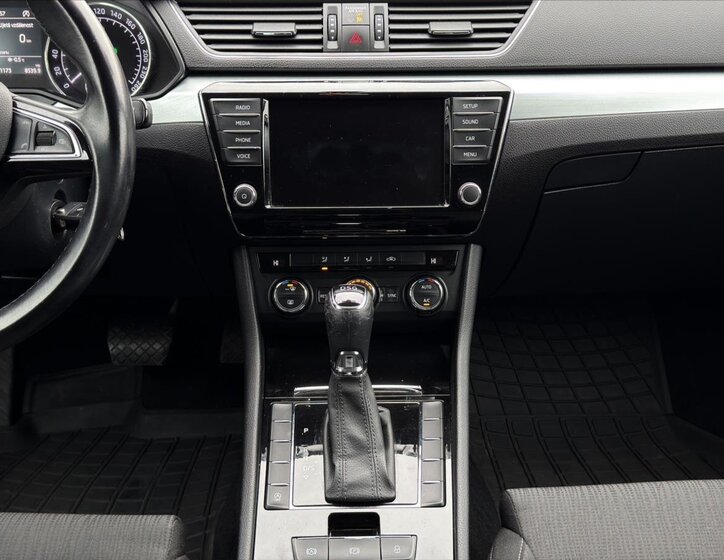 Škoda Superb Sedan / Limuzína 2,0 l 110 kw