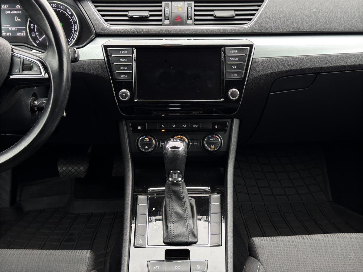 Škoda Superb Sedan / Limuzína 2,0 l 110 kw