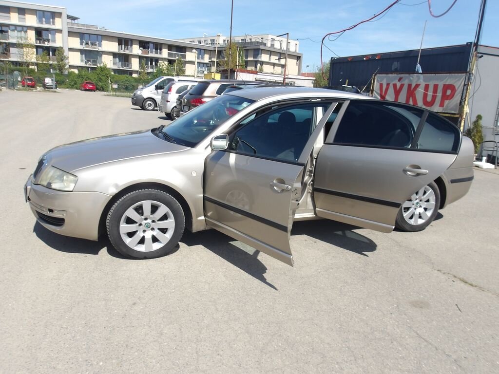 Škoda Superb Sedan / Limuzína 1,9 l 96 kw