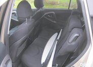 Toyota RAV4 Kombi 2,0 l 112 kw