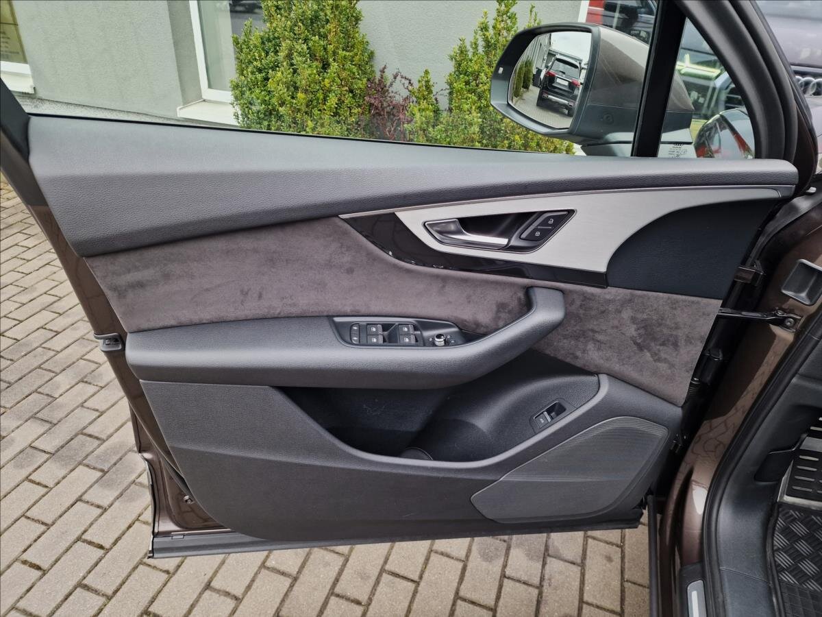 Audi Q7 SUV / Terénní 3,0 l 210 kw