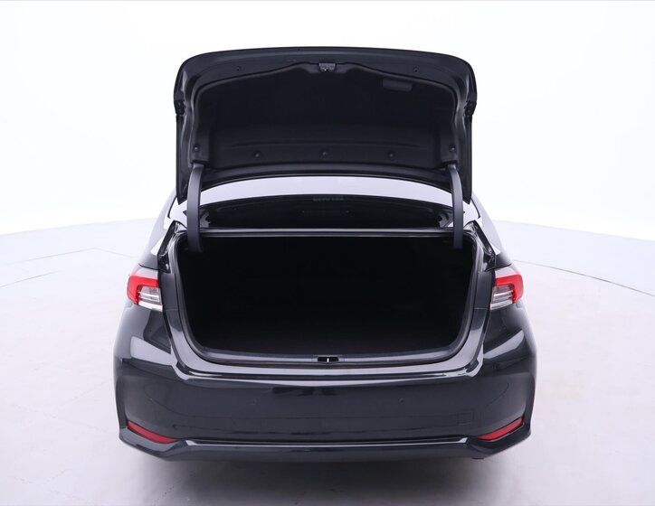 Toyota Corolla Sedan 1,5 l 92 kw