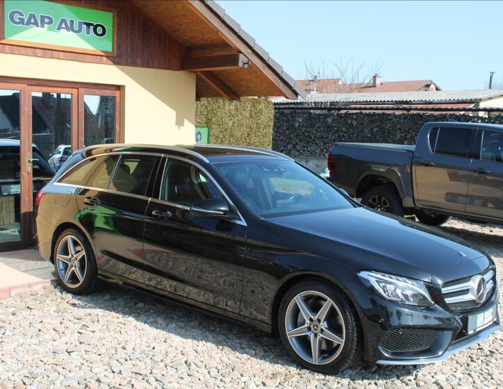 Mercedes-Benz Třídy C Kombi 2,1 l 150 kw