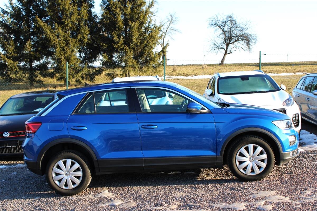 Volkswagen T-Roc SUV / Terénní 1,6 l 85 kw