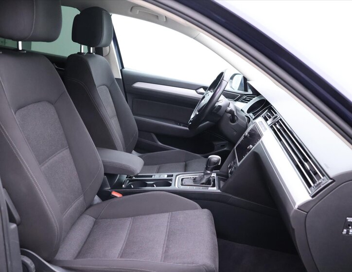 Volkswagen Passat Kombi 2,0 l 110 kw