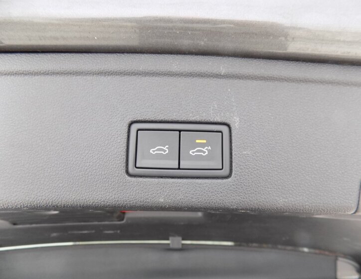 Volkswagen Touareg SUV / Terénní 3,0 l 210 kw