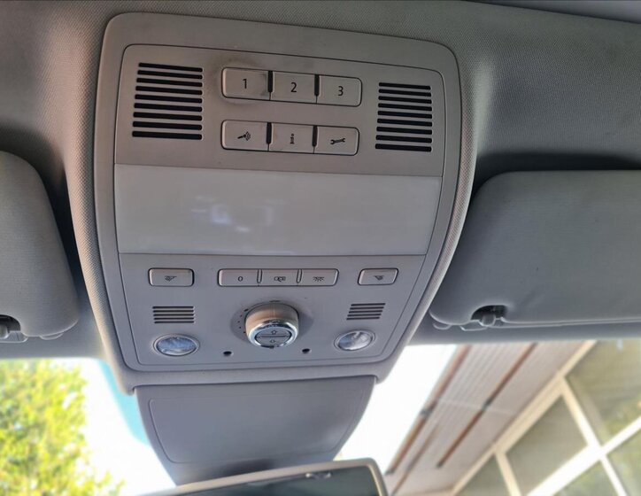 Volkswagen Touareg SUV 4,1 l 250 kw