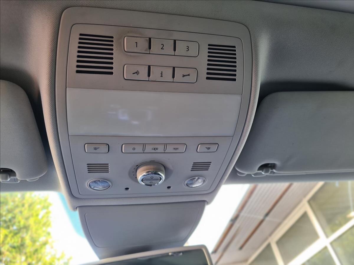 Volkswagen Touareg SUV 4,1 l 250 kw