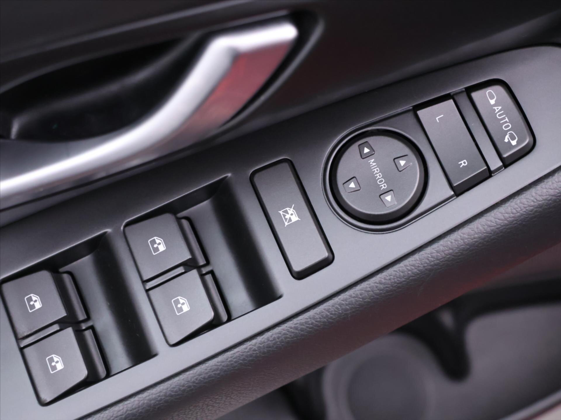 Hyundai i30 Liftback 1,6 l 100 kw