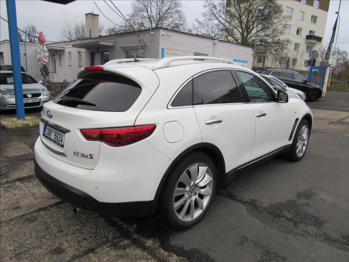 Infiniti FX30