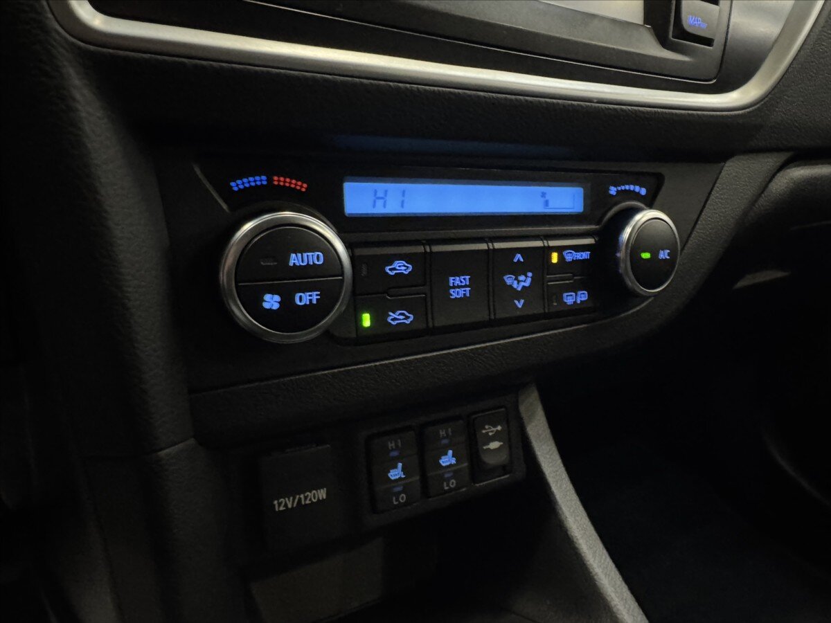 Toyota Auris Hatchback 1,6 l 97 kw