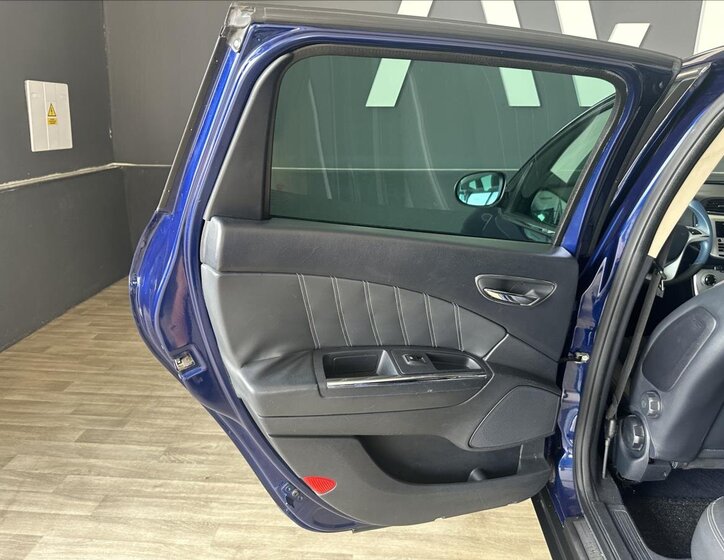 Lancia Delta Hatchback 1,6 l 88 kw