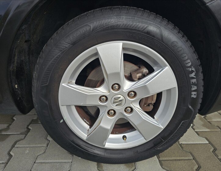 Suzuki SX4 Hatchback 1,6 l 88 kw