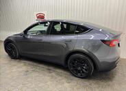 Tesla Model Y 5