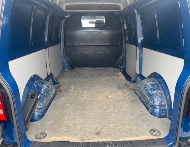 Volkswagen Transporter Skříň 2,0 l 62 kw