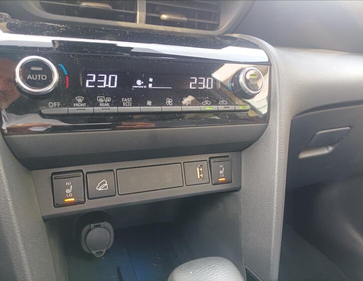 Toyota Yaris Cross 15