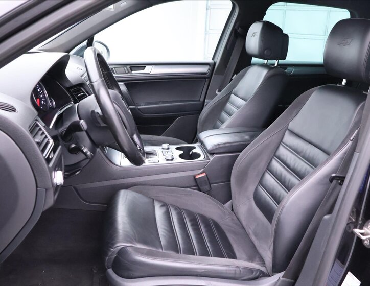 Volkswagen Touareg SUV / Terénní 3,0 l 193 kw