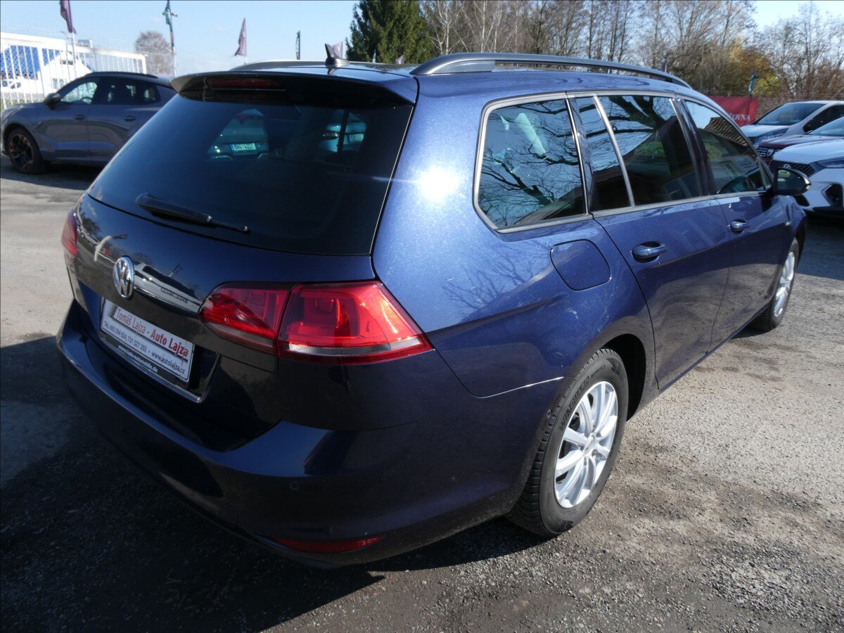 Volkswagen Golf Kombi 1,6 l 81 kw