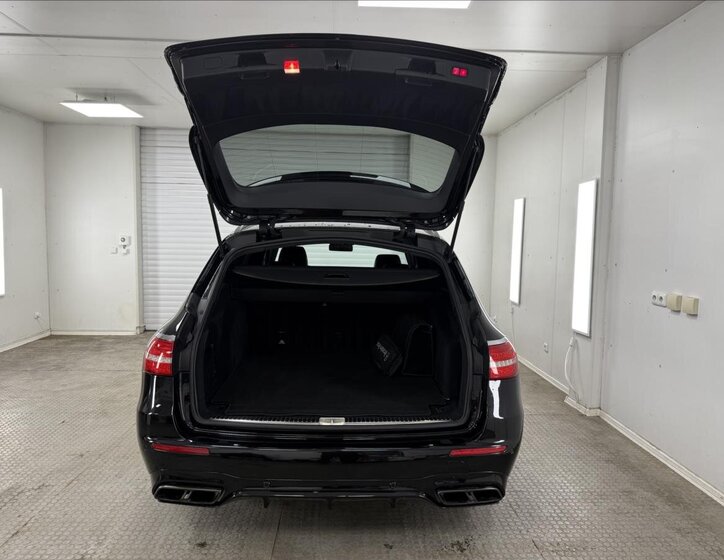 Mercedes-Benz Třídy E 13