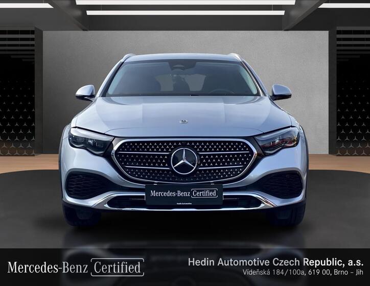 Mercedes-Benz Třídy E 8