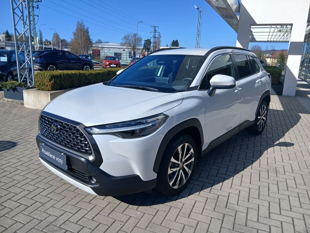 Toyota Corolla Cross SUV / Terénní 2,0 l 112 kw