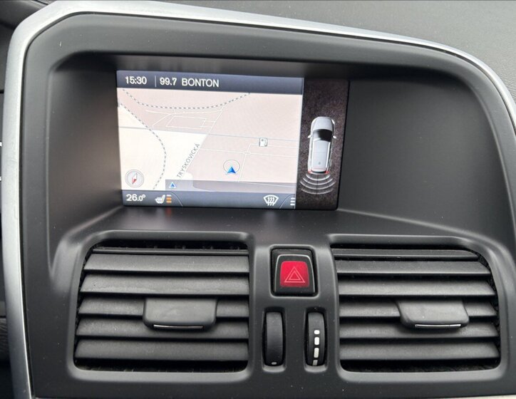 Volvo XC60 SUV 2,4 l 120 kw