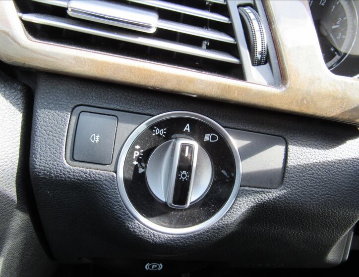 Mercedes-Benz Třídy E Kombi 1,8 l 135 kw