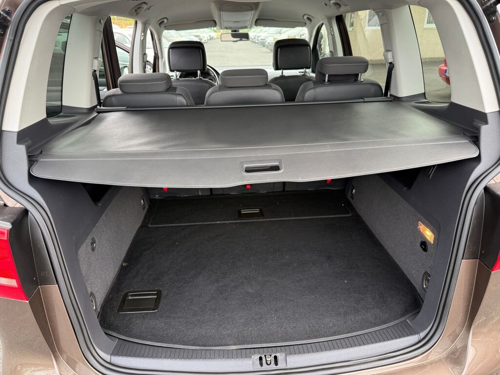Volkswagen Touran Kombi 1,6 l 77 kw