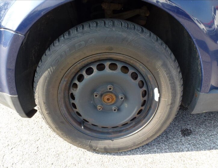 Volkswagen Passat Kombi 1,6 l 74 kw