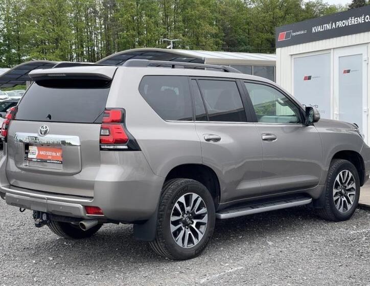 Toyota Land Cruiser 14