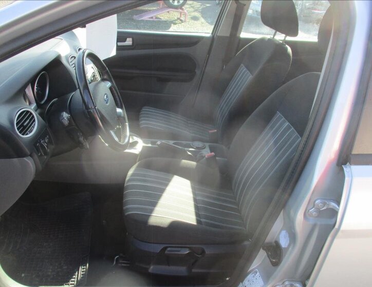 Ford Focus Kombi 1,6 l 74 kw