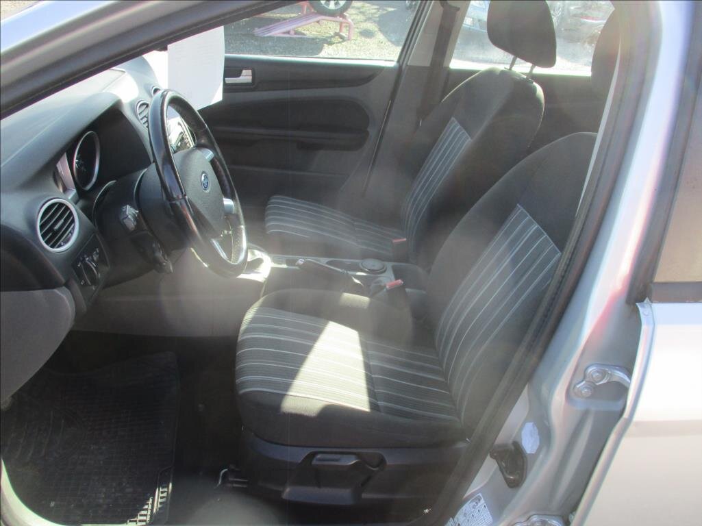 Ford Focus Kombi 1,6 l 74 kw