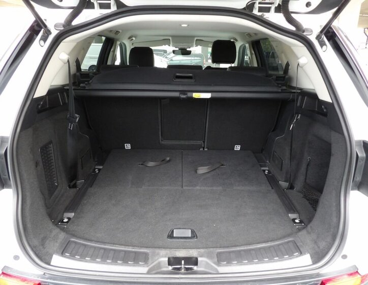 Land Rover Discovery Sport SUV / Terénní 2,0 l 110 kw
