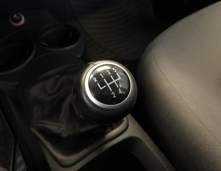 Volkswagen New Beetle 15