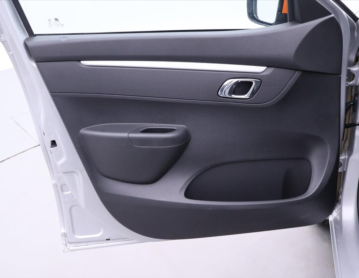 Dacia Spring Hatchback 0,0 33 kw