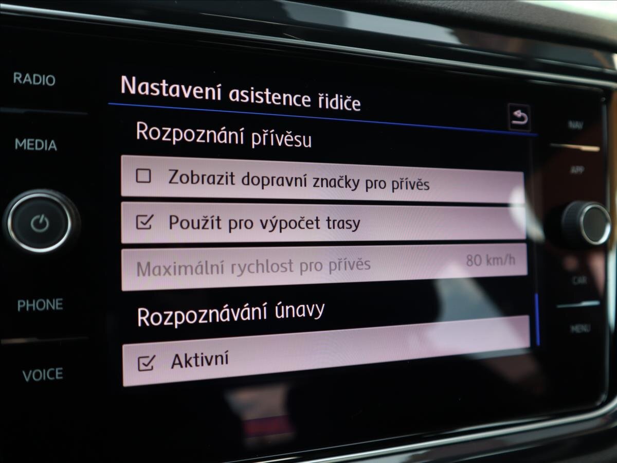 Volkswagen T-Roc CUV 1,5 l 110 kw