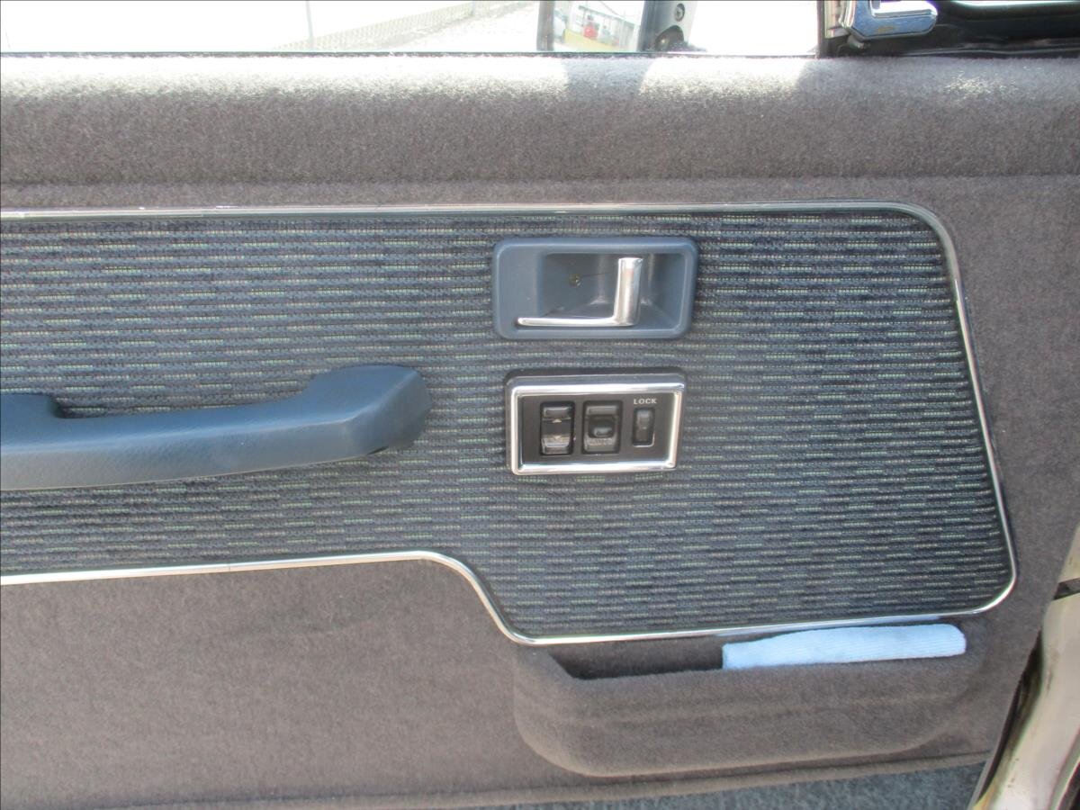 Mitsubishi Pajero SUV / Terénní 2,5 l 70 kw