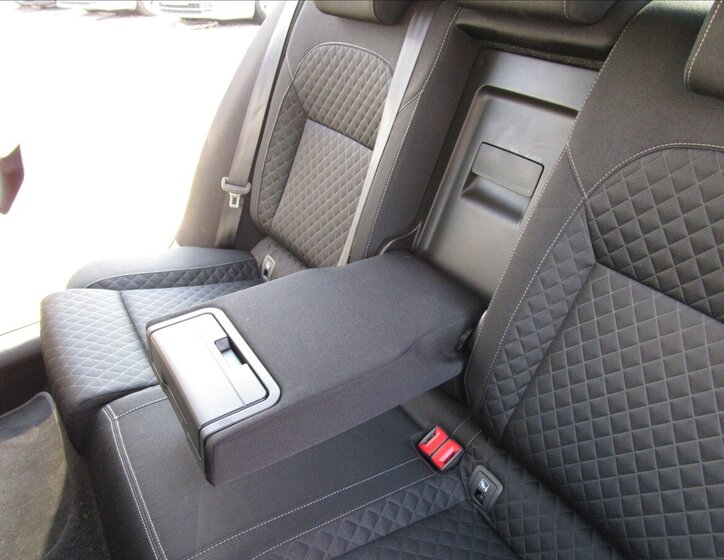 Škoda Superb Sedan / Limuzína 2,0 l 110 kw