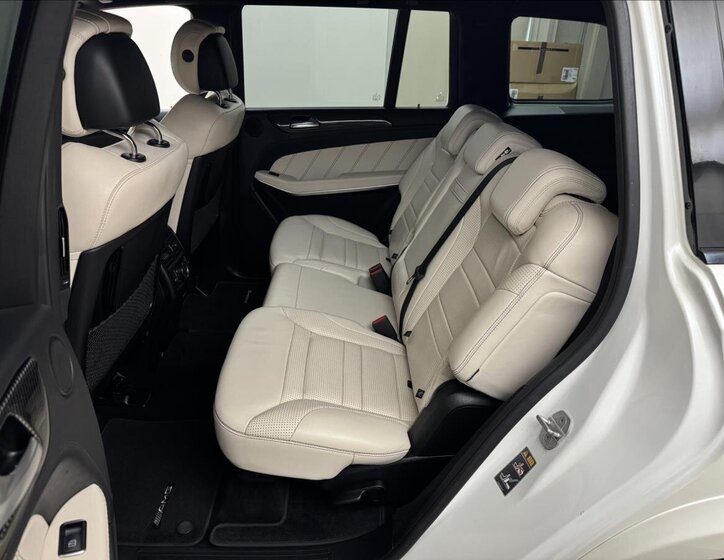 Mercedes-Benz GLS SUV / Terénní 5,5 l 430 kw