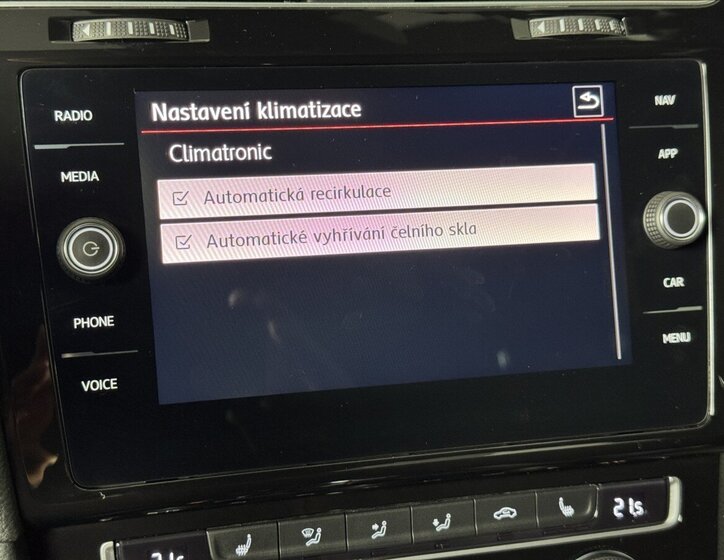 Volkswagen Golf Hatchback 2,0 l 213 kw