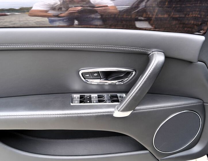 Bentley Flying Spur 17