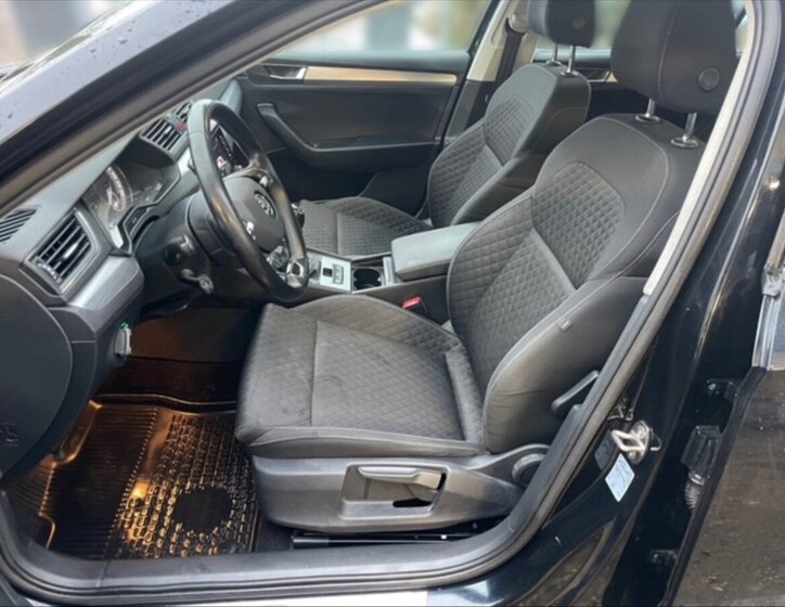 Škoda Superb Liftback 2,0 l 110 kw