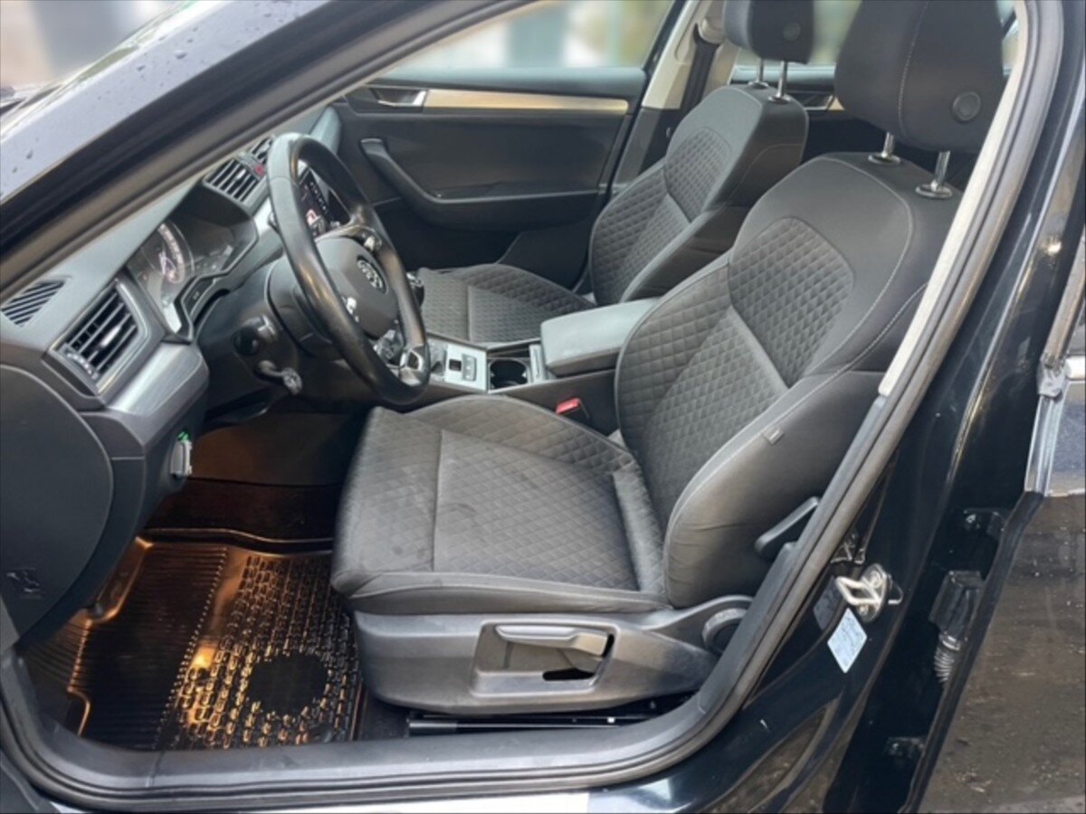 Škoda Superb Liftback 2,0 l 110 kw