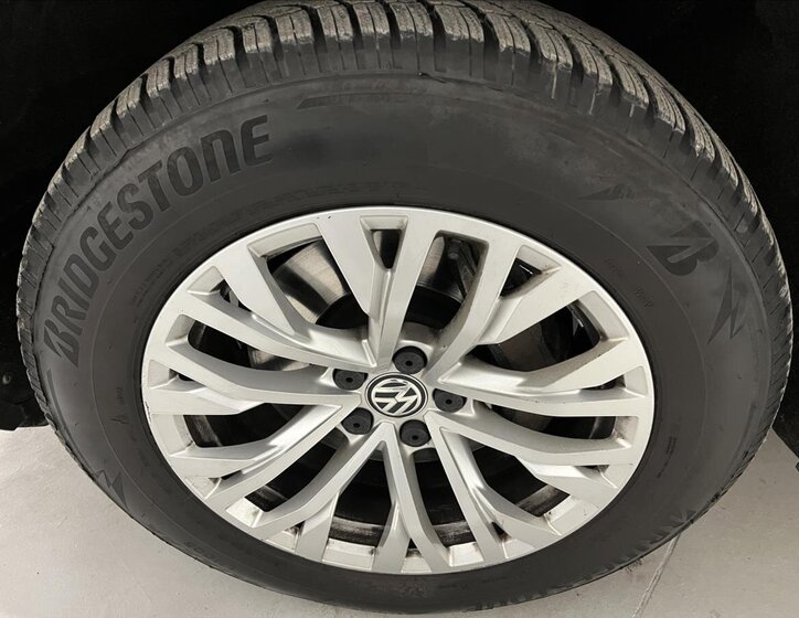 Volkswagen Touareg SUV / Terénní 3,0 l 170 kw