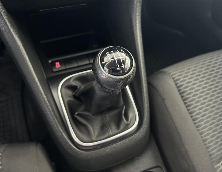 Volkswagen Golf Kombi 1,6 l 77 kw